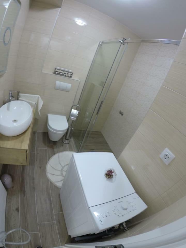 The Globetrotter'S Residence Kastel Novi Bagian luar foto