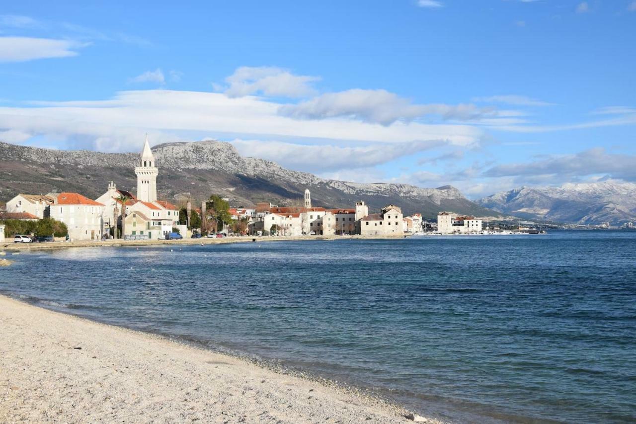 The Globetrotter'S Residence Kastel Novi Bagian luar foto