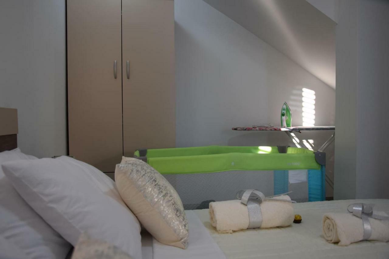 The Globetrotter'S Residence Kastel Novi Bagian luar foto